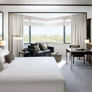 Crown Metropol Отель